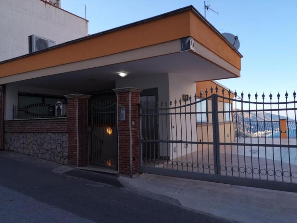 דירות טאורמינה Casa Flavia מראה חיצוני תמונה