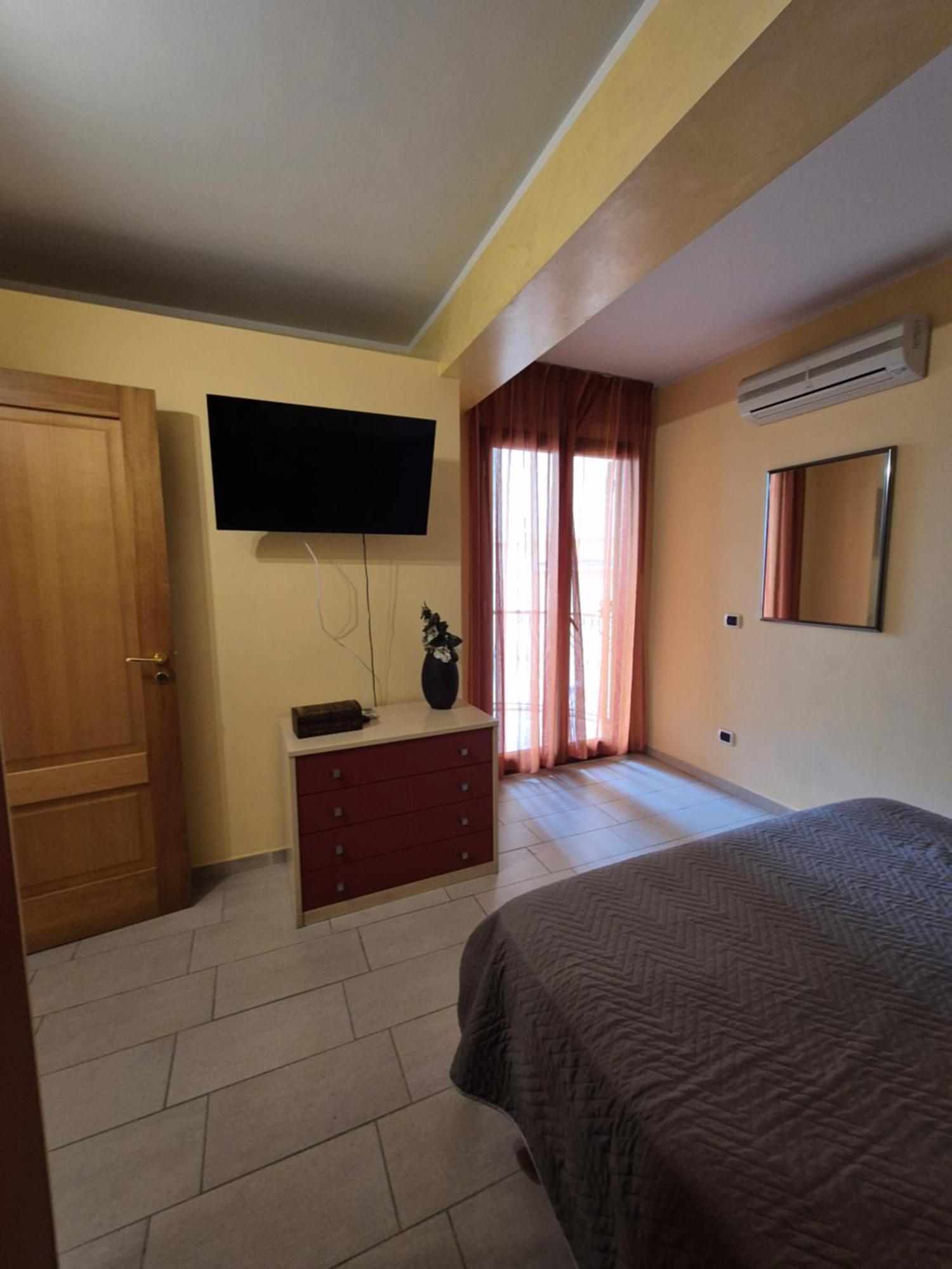 דירות טאורמינה Casa Flavia מראה חיצוני תמונה