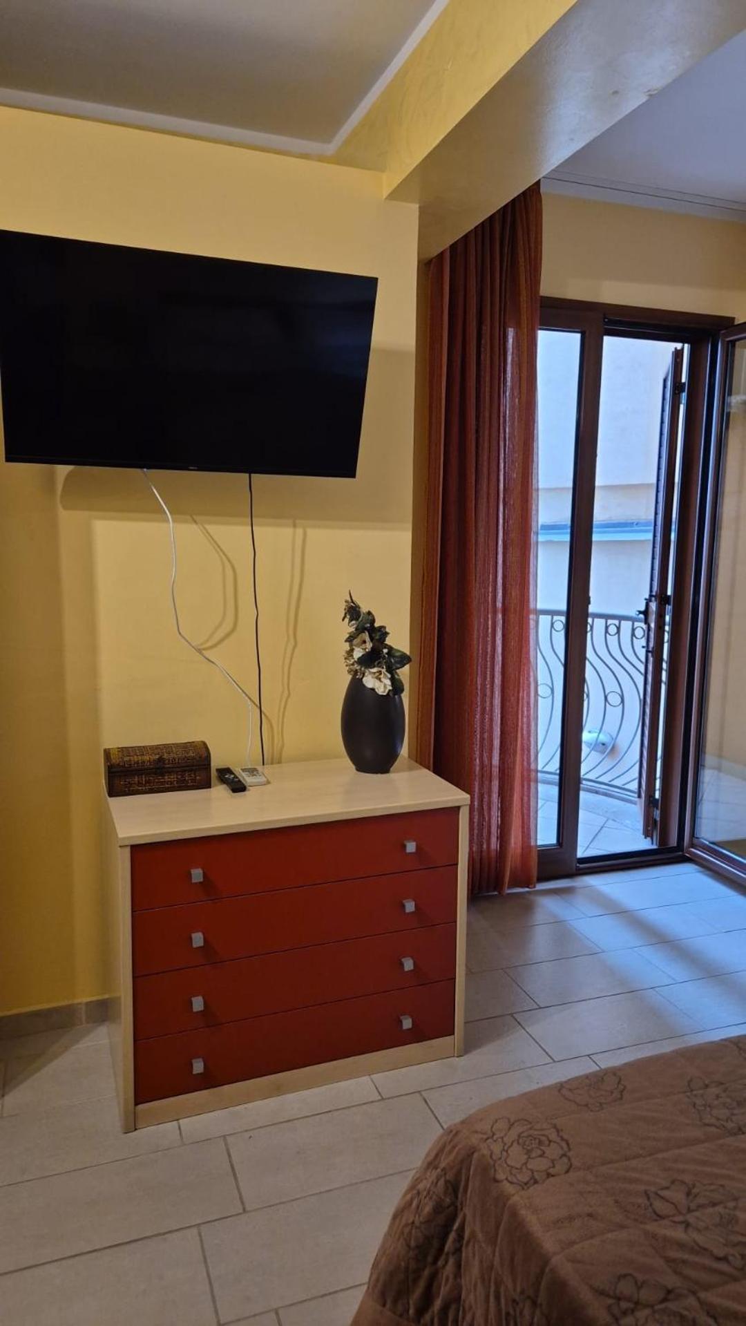 דירות טאורמינה Casa Flavia מראה חיצוני תמונה